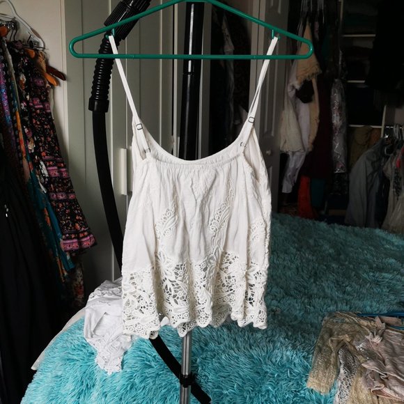 White Lace Tank - Picture 2 of 4